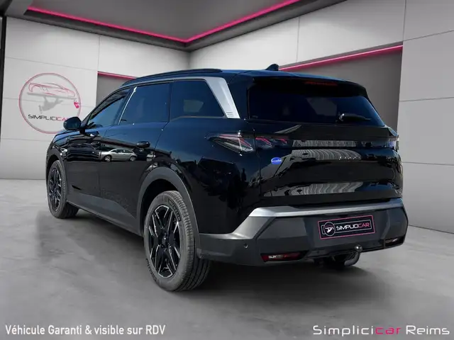 Peugeot 5008 view 5