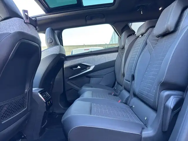 Peugeot 5008 view 22