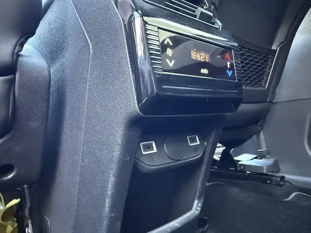 Peugeot 5008 view 23