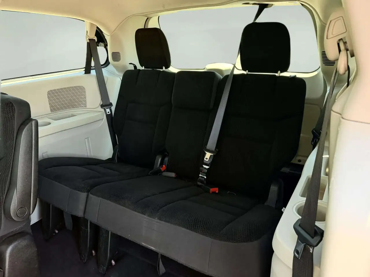 Dodge Grand Caravan photo Dodge Grand Caravan