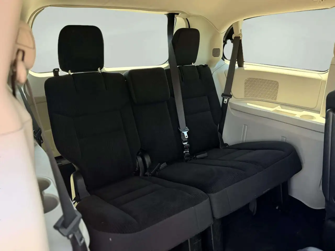 Dodge Grand Caravan photo Dodge Grand Caravan