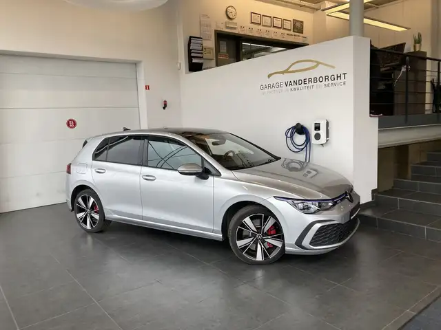 Volkswagen Golf GTE GTE PLUG-IN HYBRD AUTOMAAT+PANO DAK