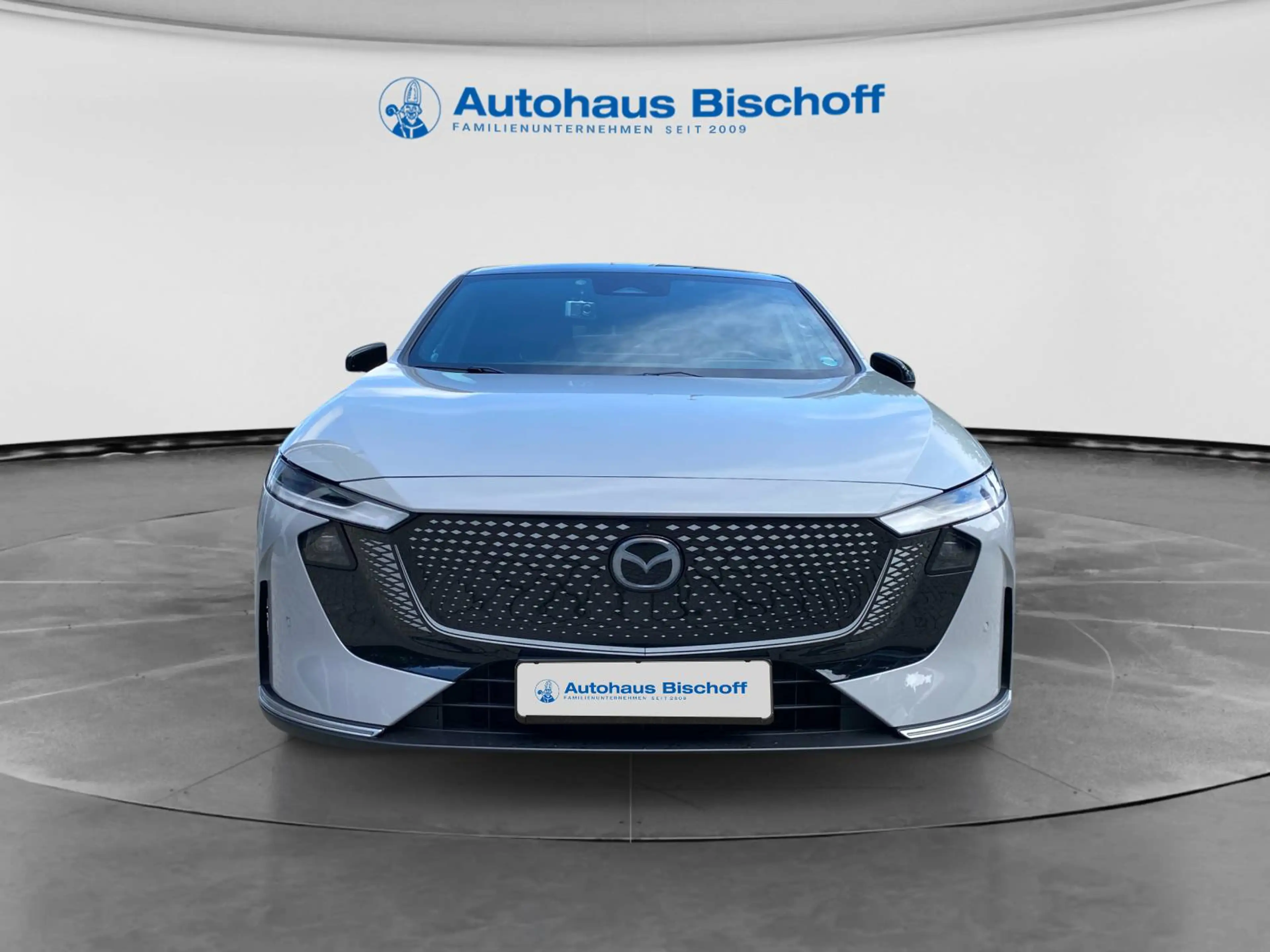 Mazda 6e EV Long Range Takumi AHK Ganzjahresreifen — photo 3