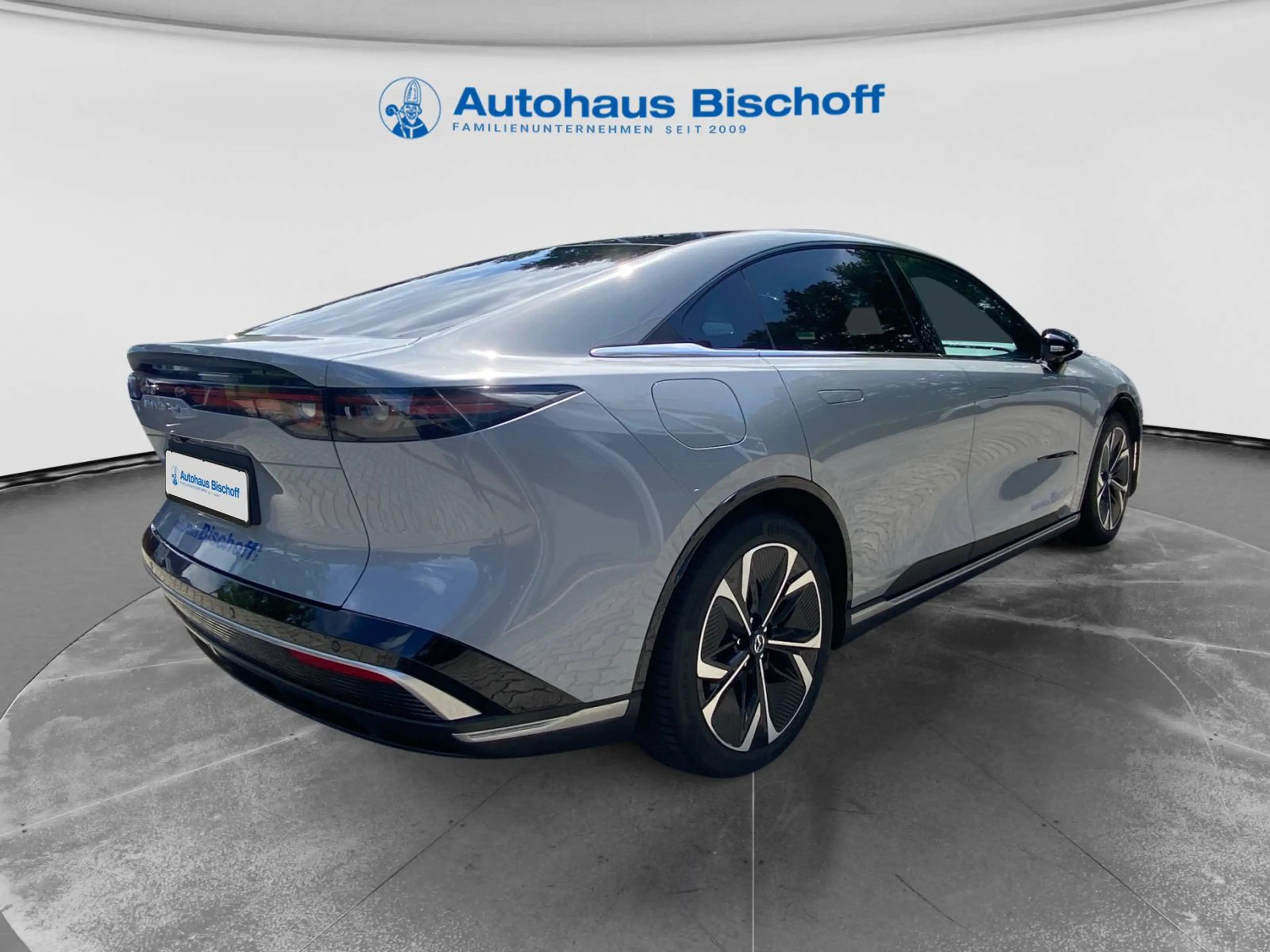 Mazda 6e EV Long Range Takumi AHK Ganzjahresreifen — photo 8
