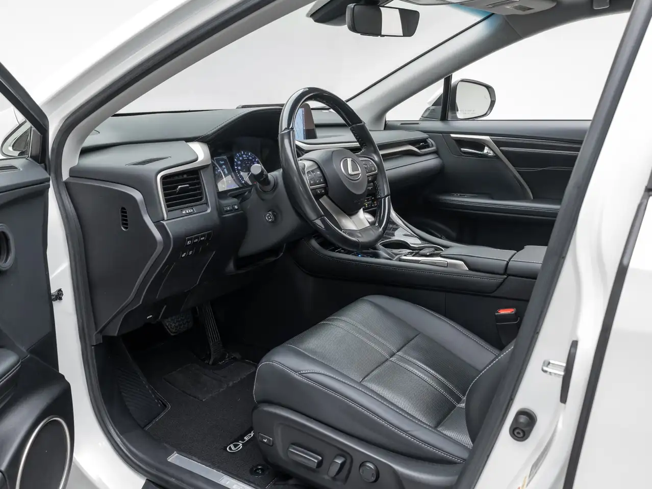 Lexus RX photo Lexus RX
