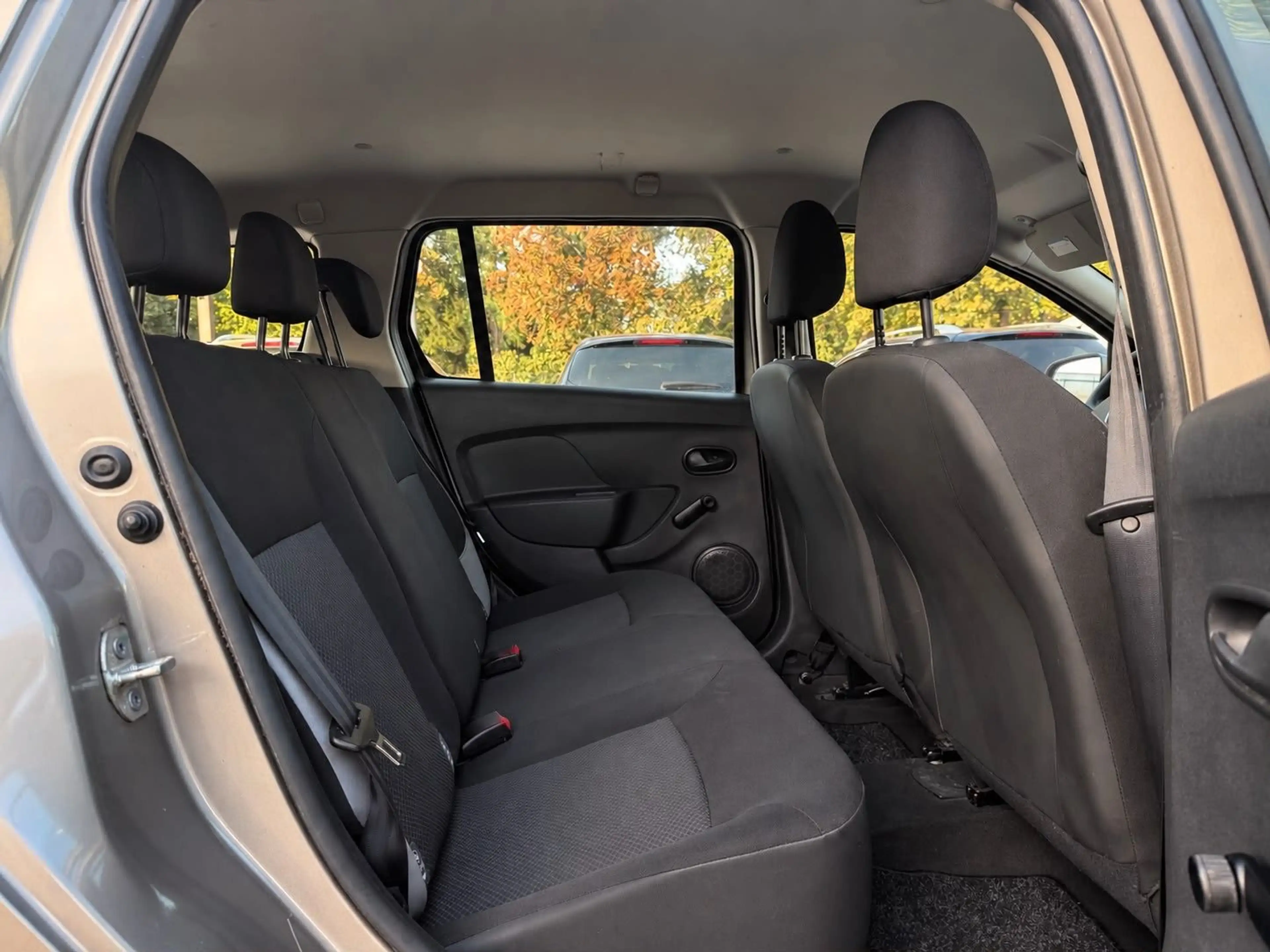 Dacia Logan MCV II Kombi Ambiance*KLIMA*AHK*TUV NEU* — photo 12