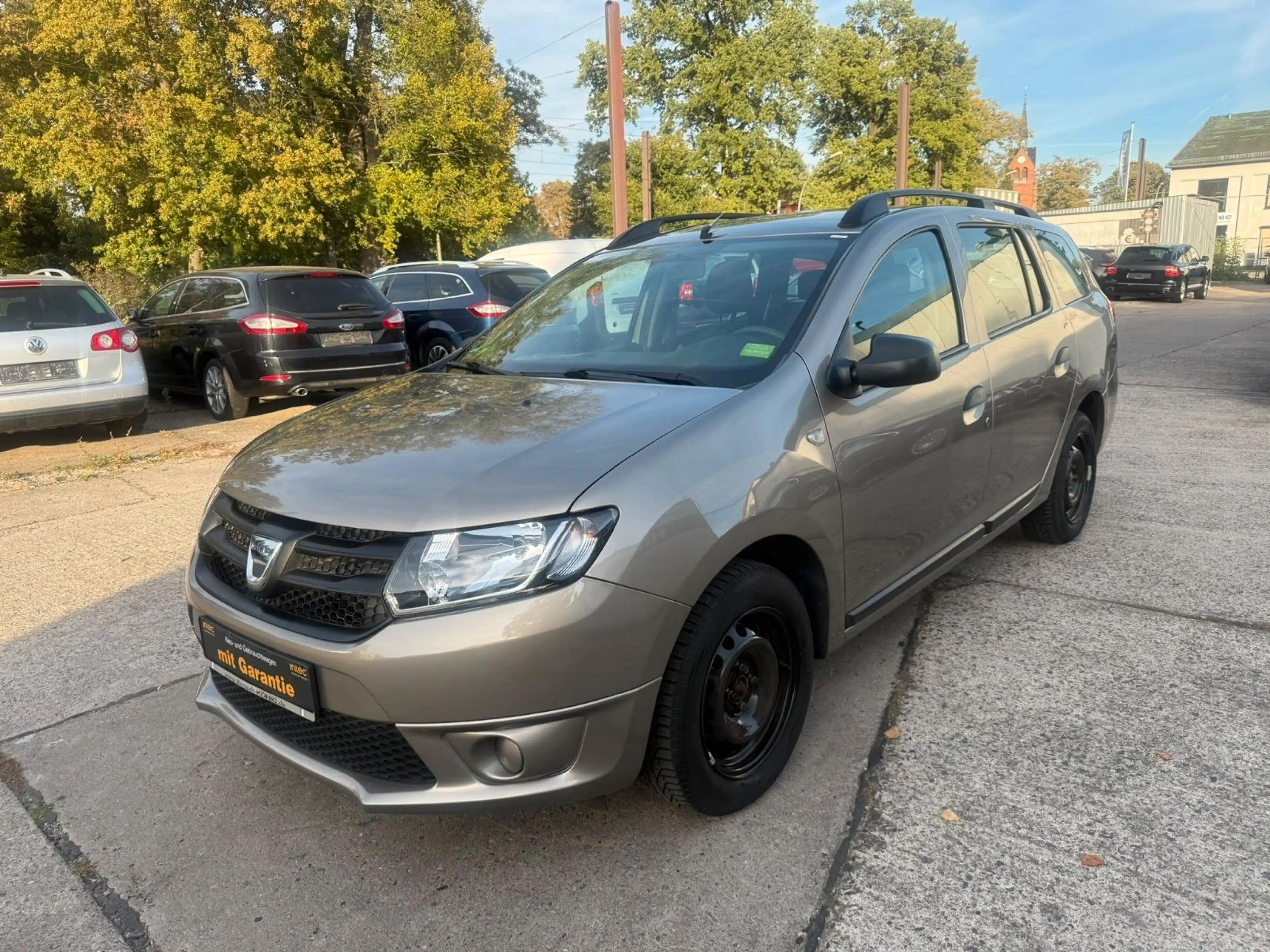 Dacia Logan MCV II Kombi Ambiance*KLIMA*AHK*TUV NEU* — photo 3