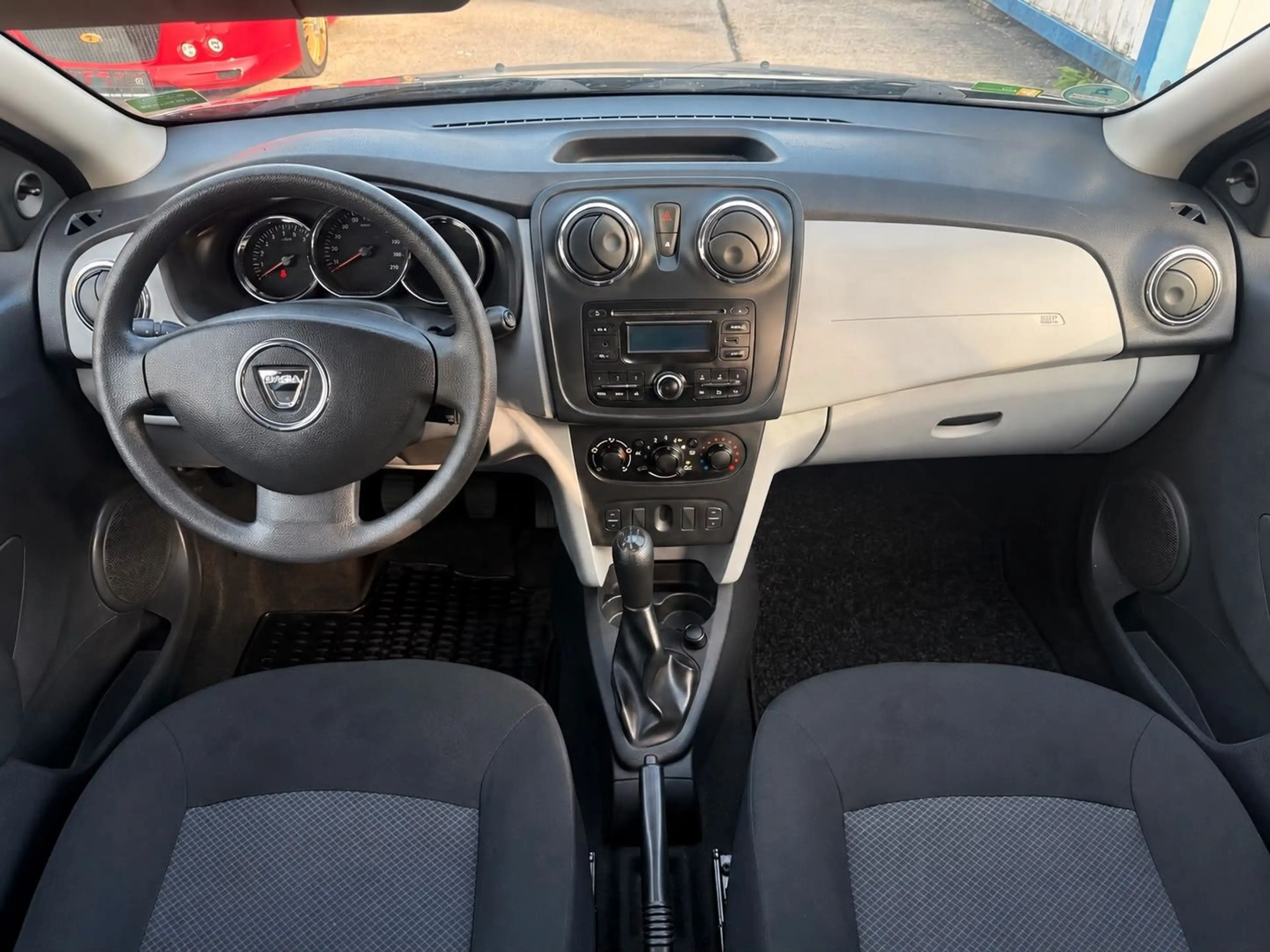 Dacia Logan MCV II Kombi Ambiance*KLIMA*AHK*TUV NEU* — photo 9