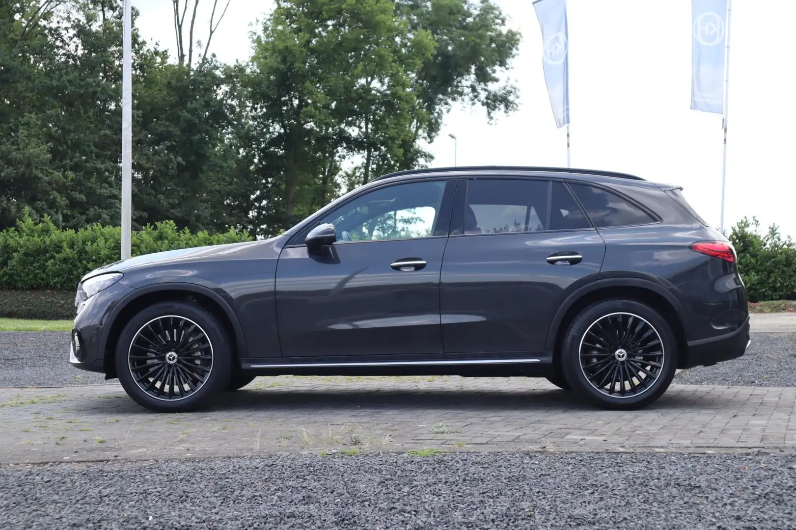 Mercedes-Benz GLC 300 AMG 4MATIC Head-up, KeylessGo, Burmester, Pano, Sf Gris - 2