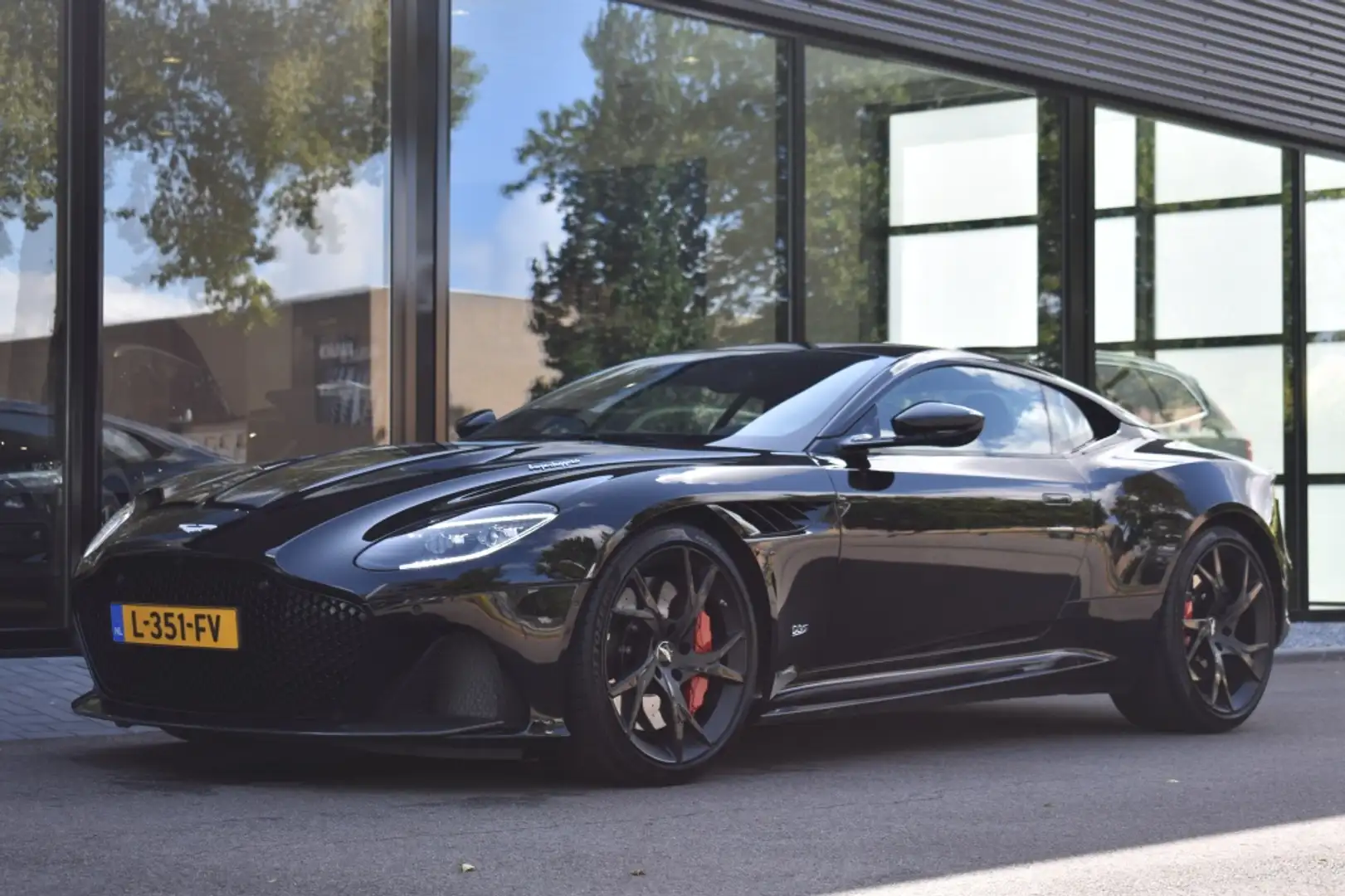 Aston Martin DBS 5.2 V12 725pk Superleggera | Premium Audio | Sport Black - 1