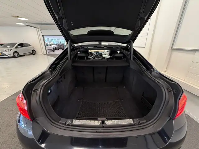 BMW 4 Series view 13