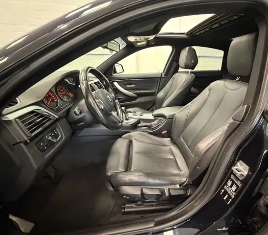 BMW 4 Series view 11