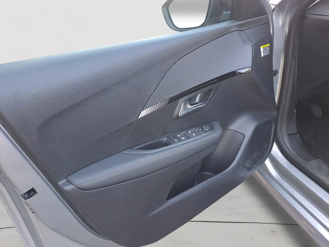 Peugeot 208 PureTech 100 Stop&Start 5 porte Allure, миниатюра 16