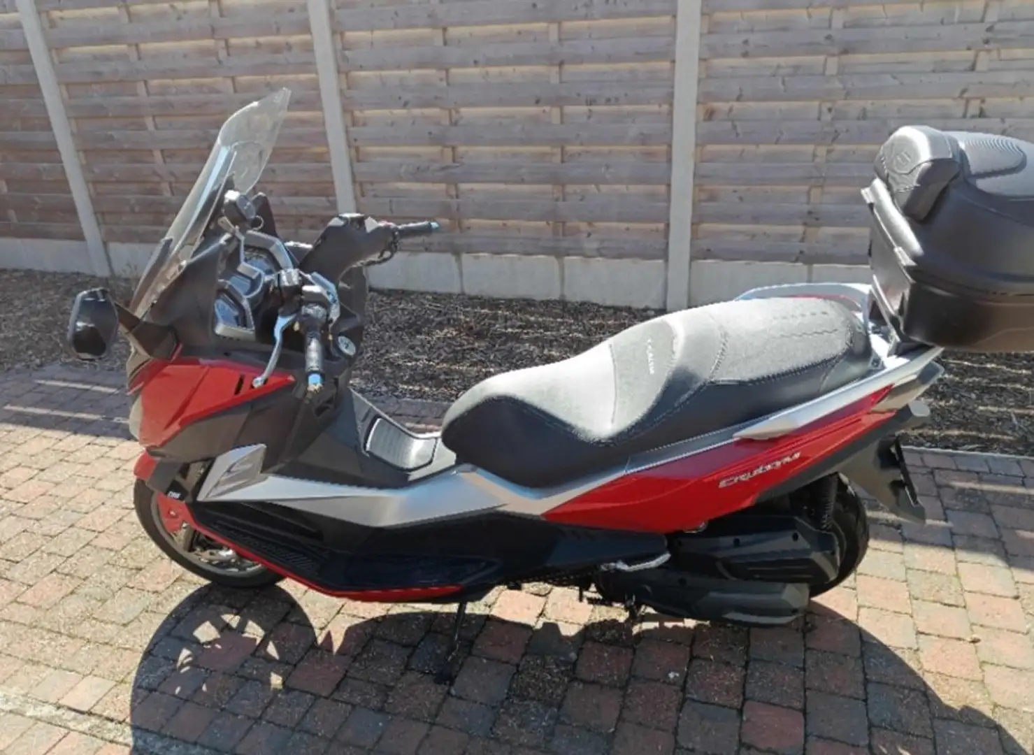 SYM Cruisym 300 Roşu - 1