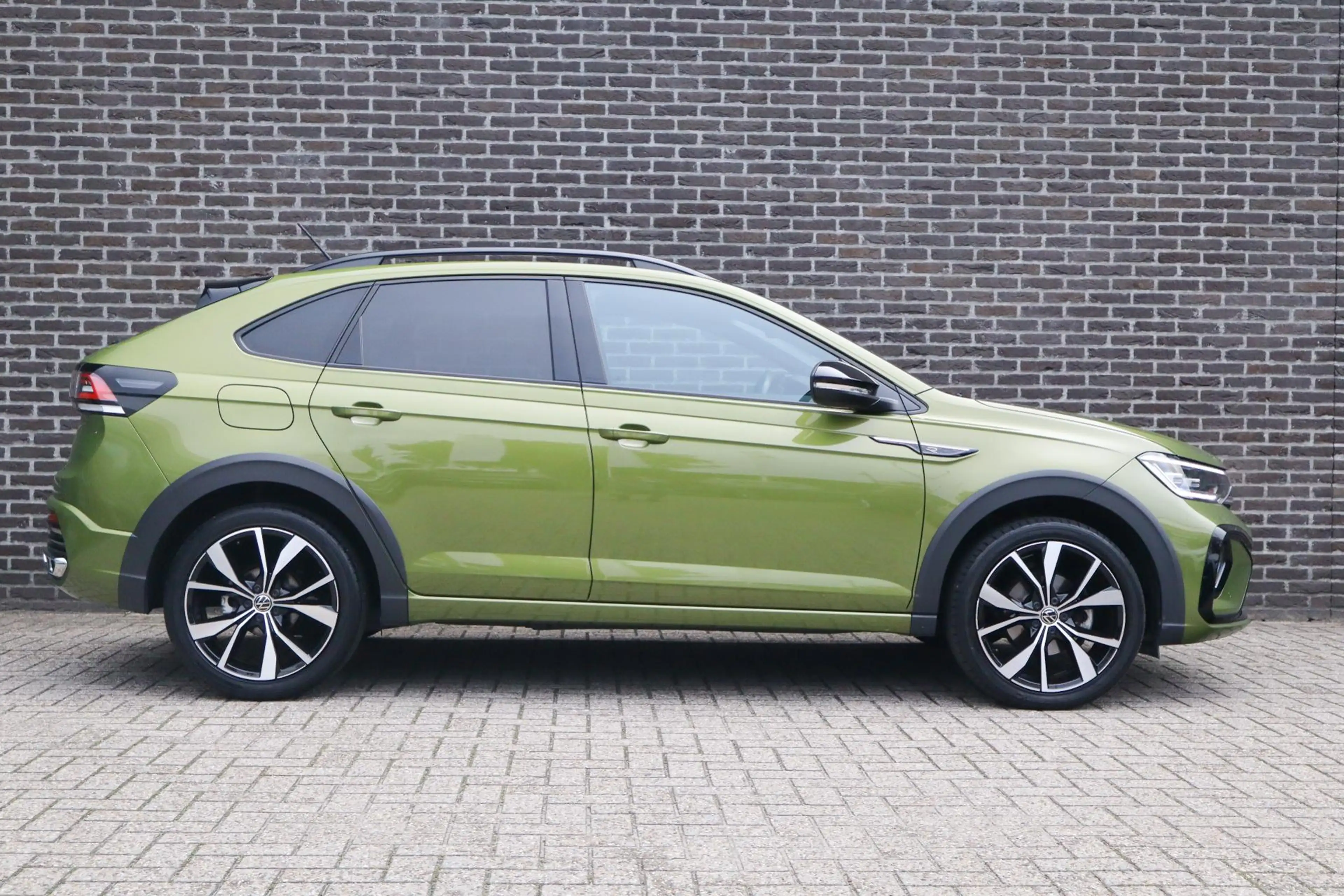 Volkswagen Taigo 1.0 TSI 110pk R-Line Business | Navigatie | Achter — photo 3