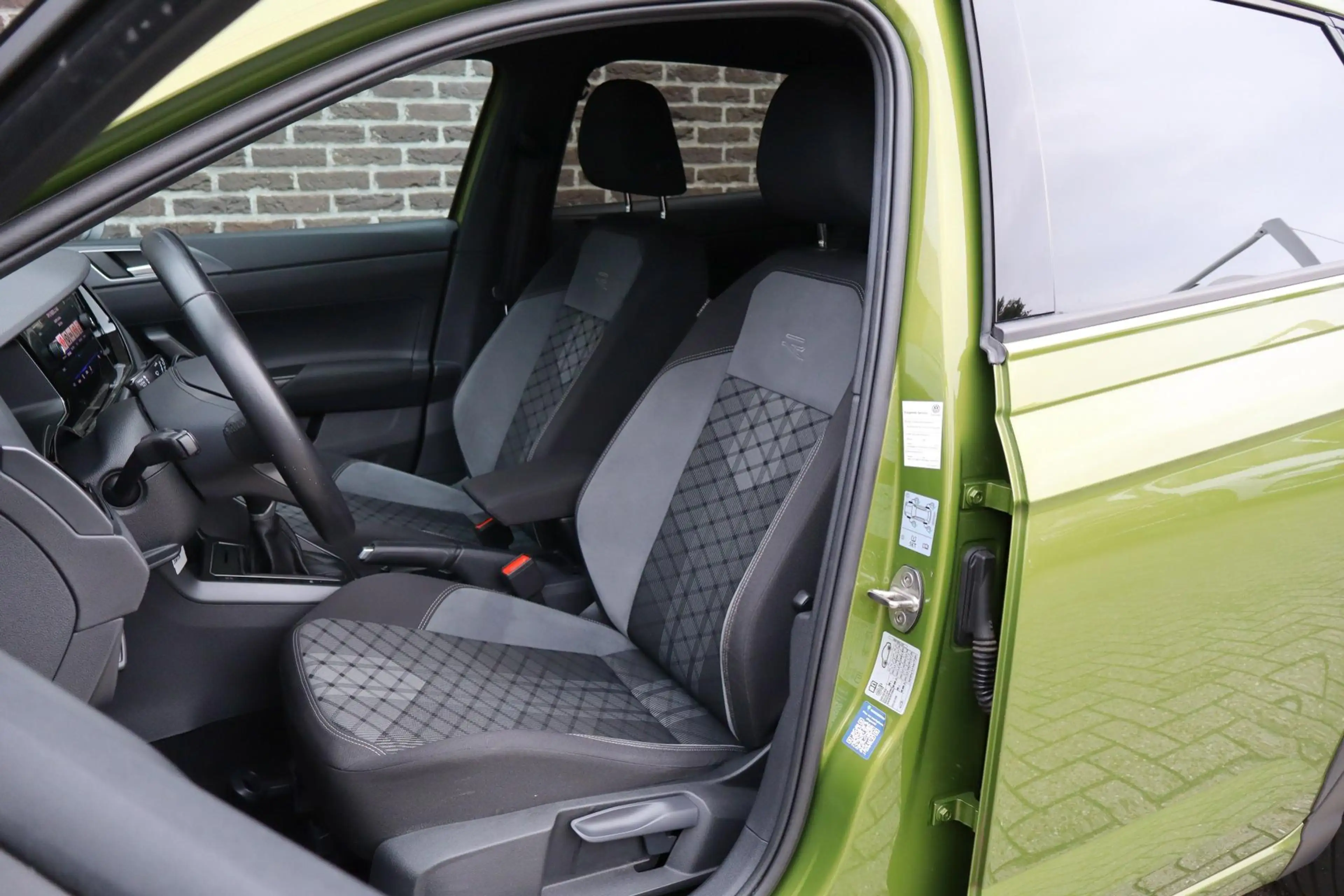 Volkswagen Taigo 1.0 TSI 110pk R-Line Business | Navigatie | Achter — photo 4