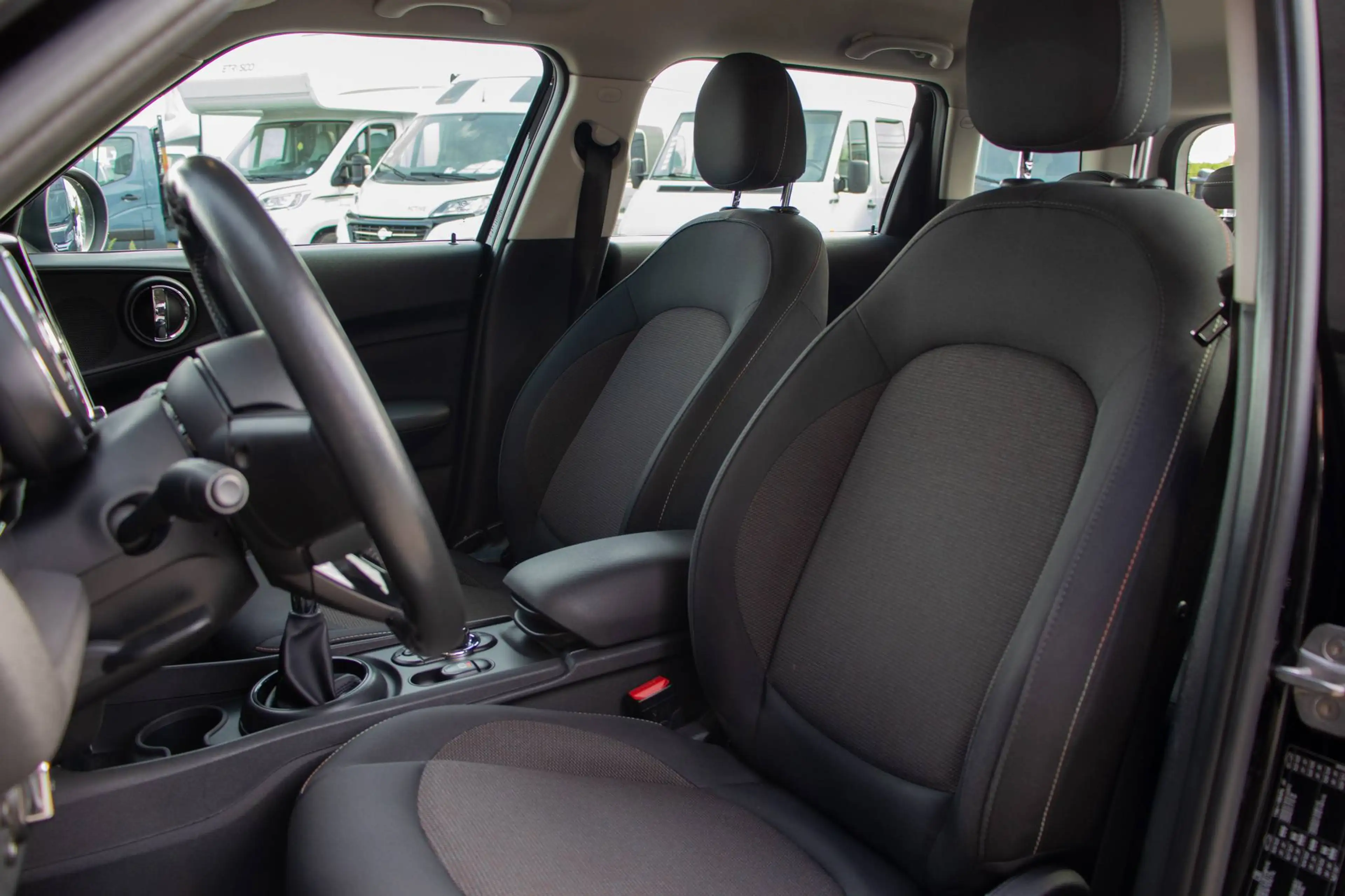 MINI One Clubman 1.5i / HISTORIEK / SPOTIFY / AIRCO / CRUISECONTROL / PARKEERSENSOREN / ISOFIX ! — photo 15