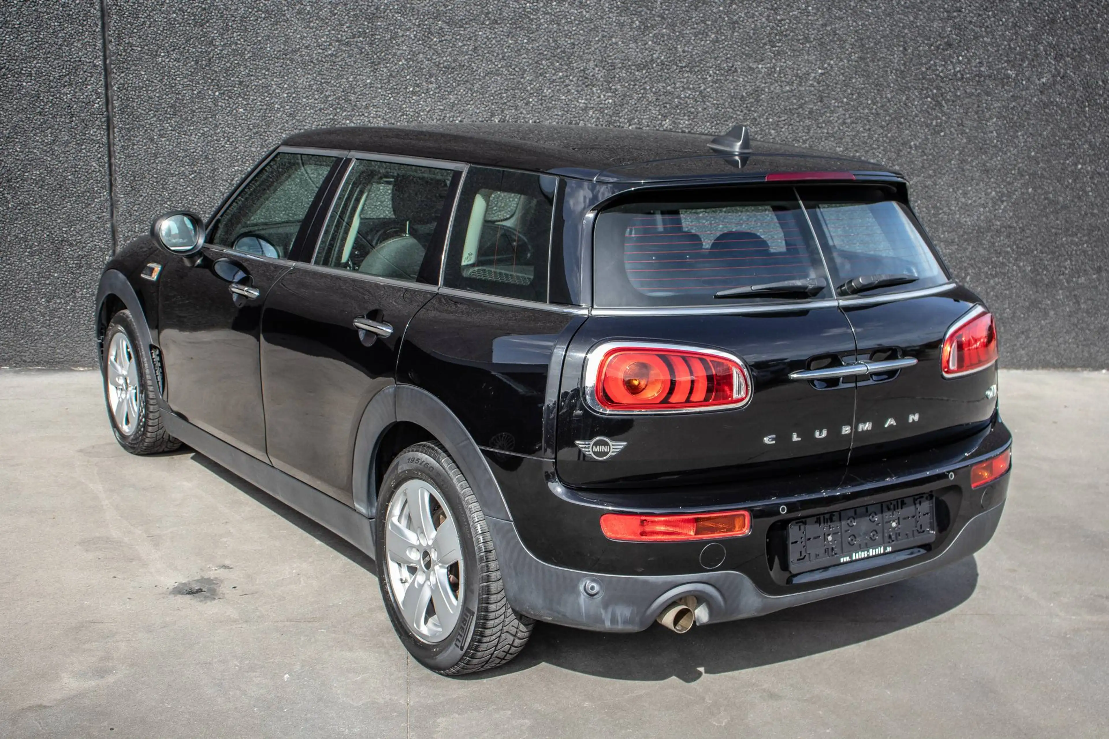 MINI One Clubman 1.5i / HISTORIEK / SPOTIFY / AIRCO / CRUISECONTROL / PARKEERSENSOREN / ISOFIX ! — photo 13