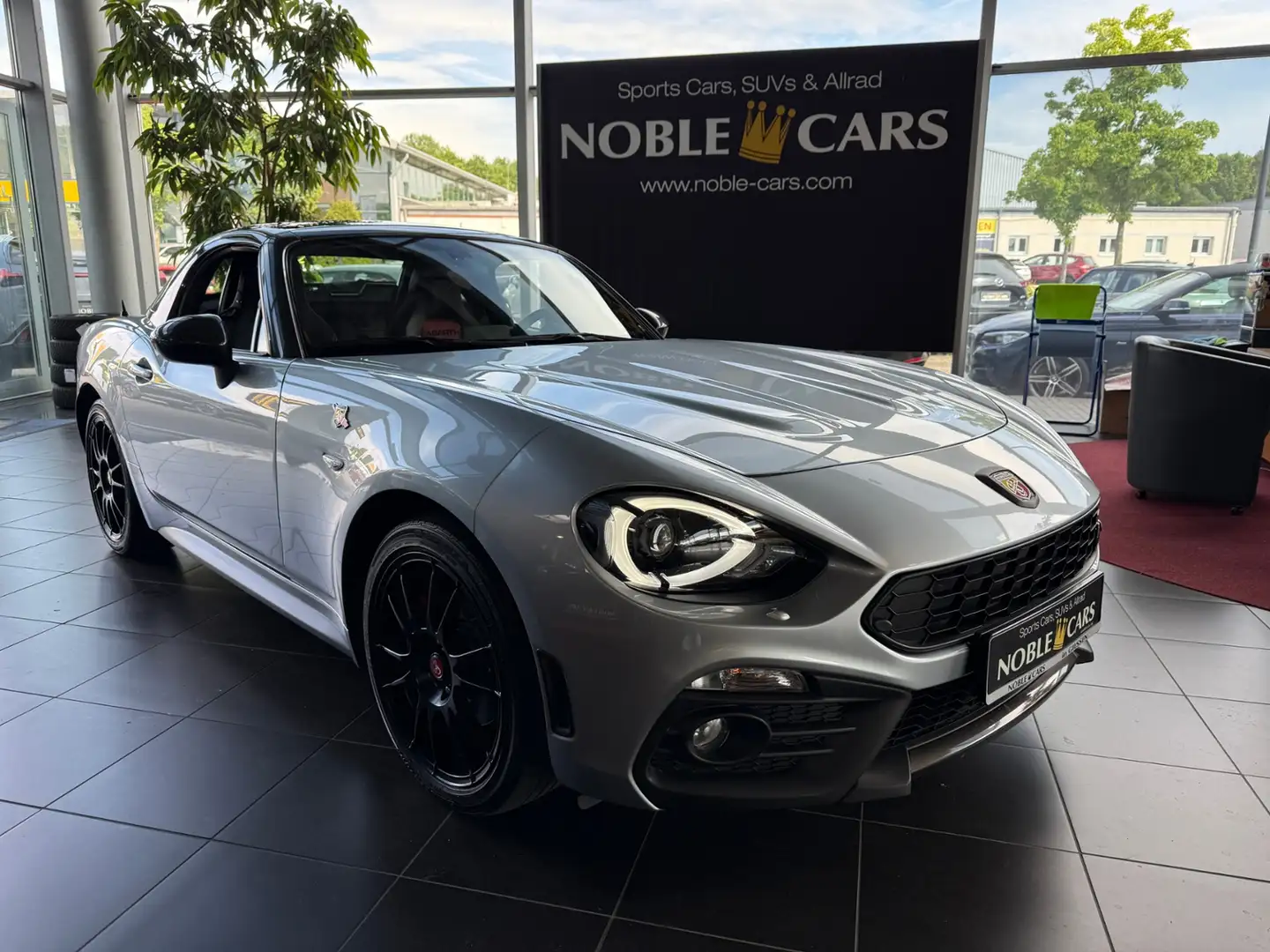 Abarth 124 Spider GT HARDTOP LED LEDER Zilver - 1