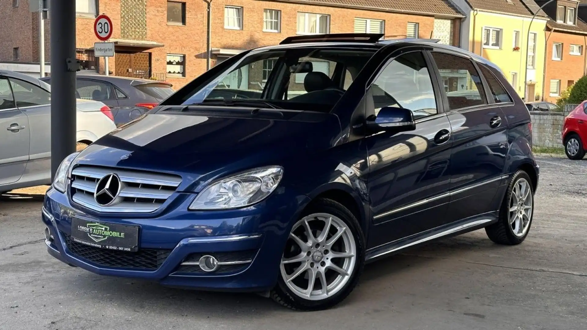 Mercedes-Benz B 180 B -Klasse B 180*Navi*Pano*Shz*Eco*Tempo*Alus*Top Blauw - 1