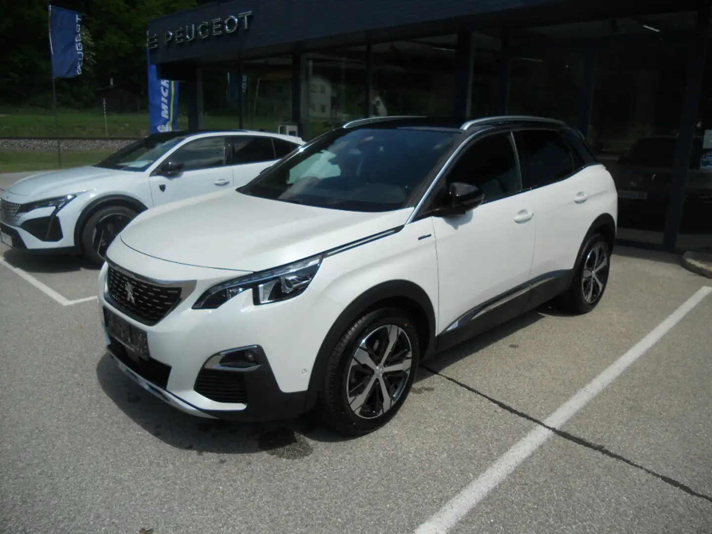 Peugeot 3008 1,2 PureTech 130 S&S EAT6 GT Line Weiß - 1