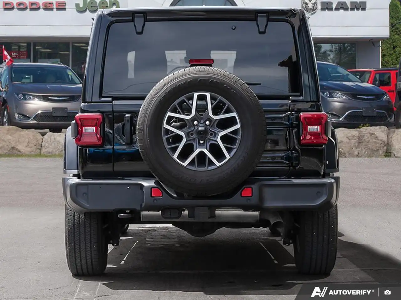 Jeep Wrangler снимка Jeep Wrangler