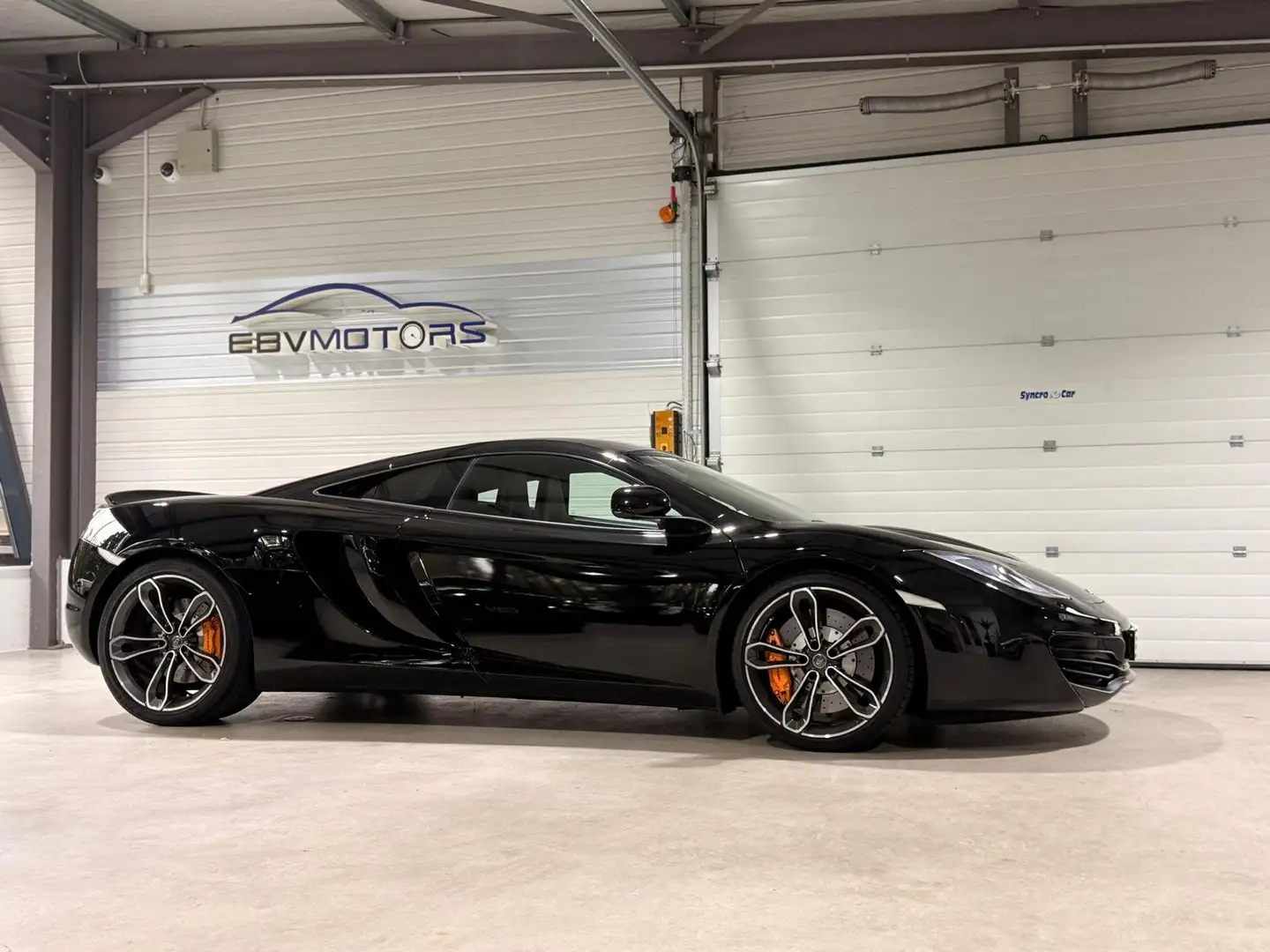 McLaren MP4-12C McLaren Coupé MP4 12C V8 3.8 600 ch Schwarz - 2