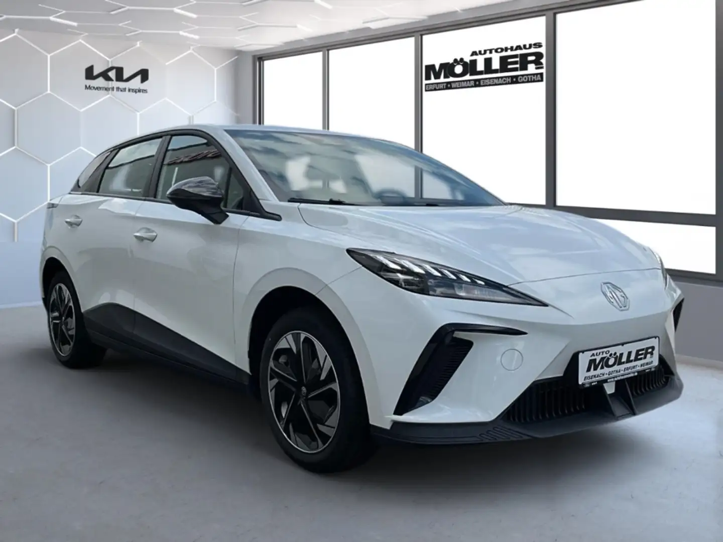 MG MG4 Standard 51kWh LED Apple CarPlay Klimaautom DAB Ke Weiß - 2