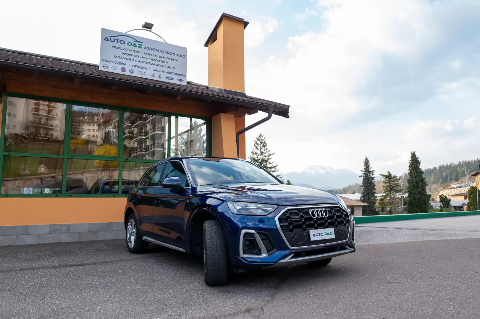 Audi Q5 40 TDI 204 CV quattro S tronic S line Blu/Azzurro - 1