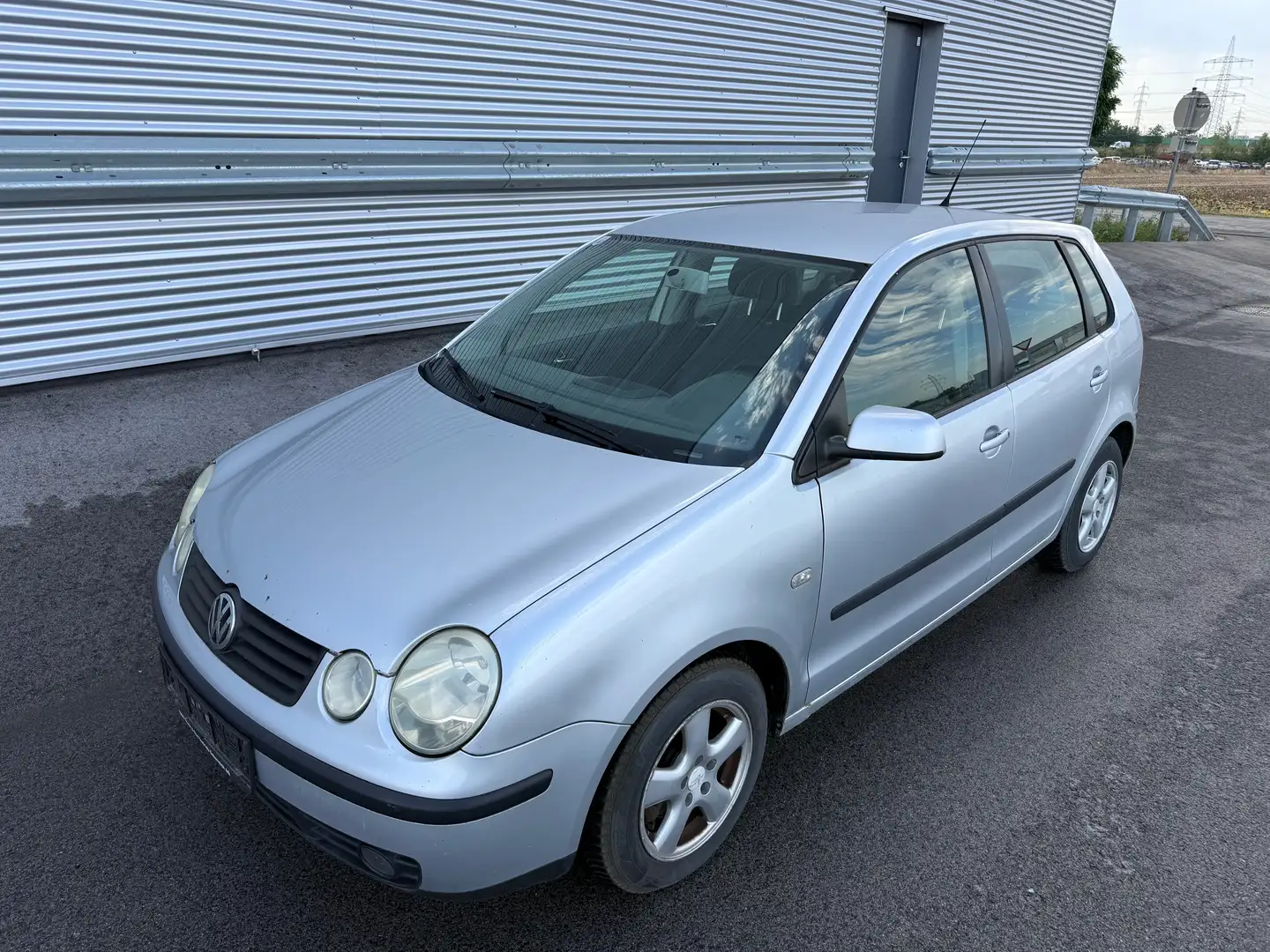 Volkswagen Polo Cool Family 1,9 SDI ID:51 Silber - 1