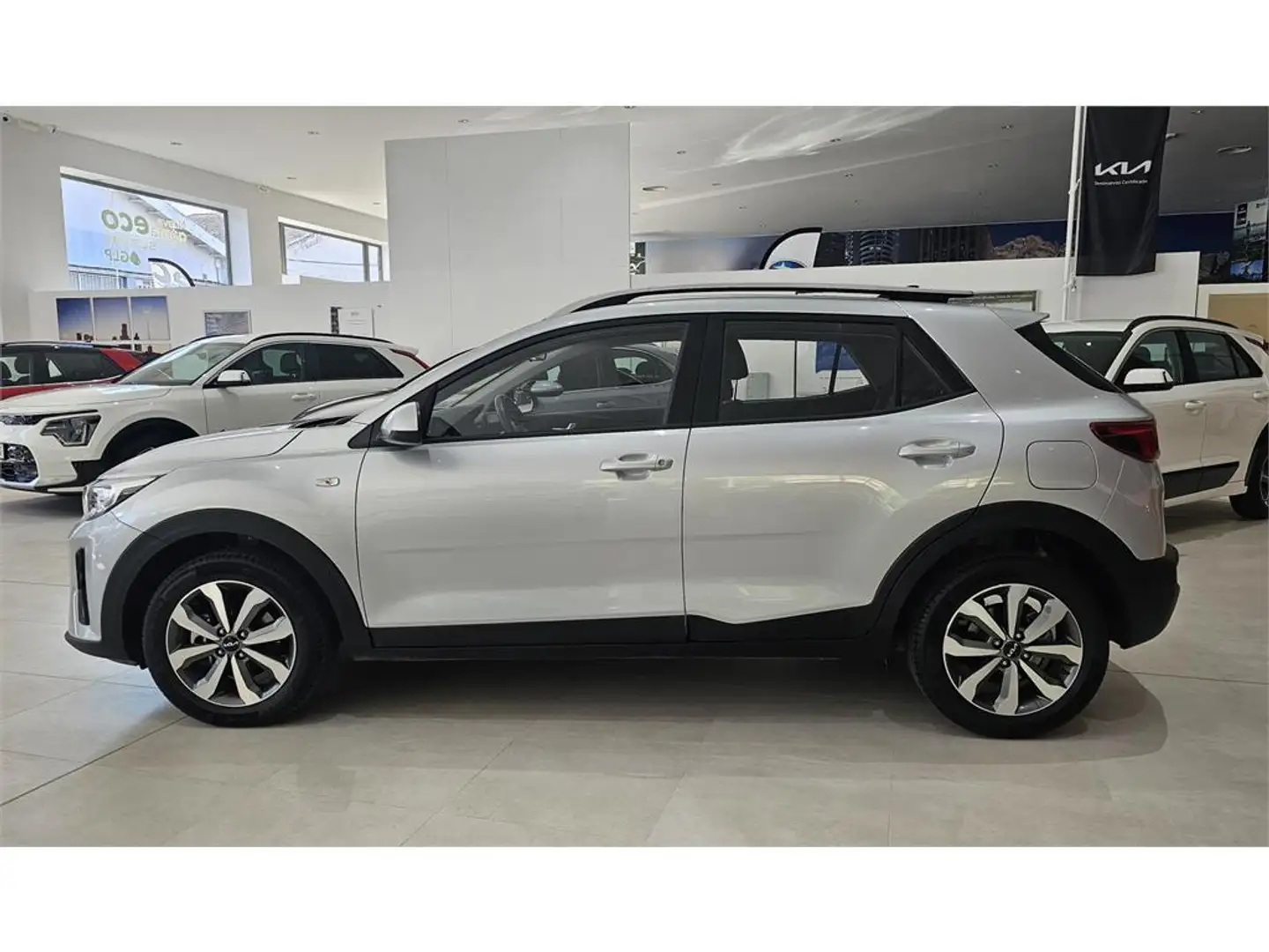 Kia Stonic 1.0 T-GDi MHEV Concept 100 - 2