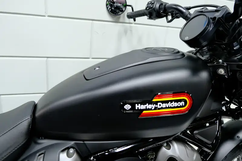 Harley-Davidson NIGHTSTER SPECIAL 975 - foto 5