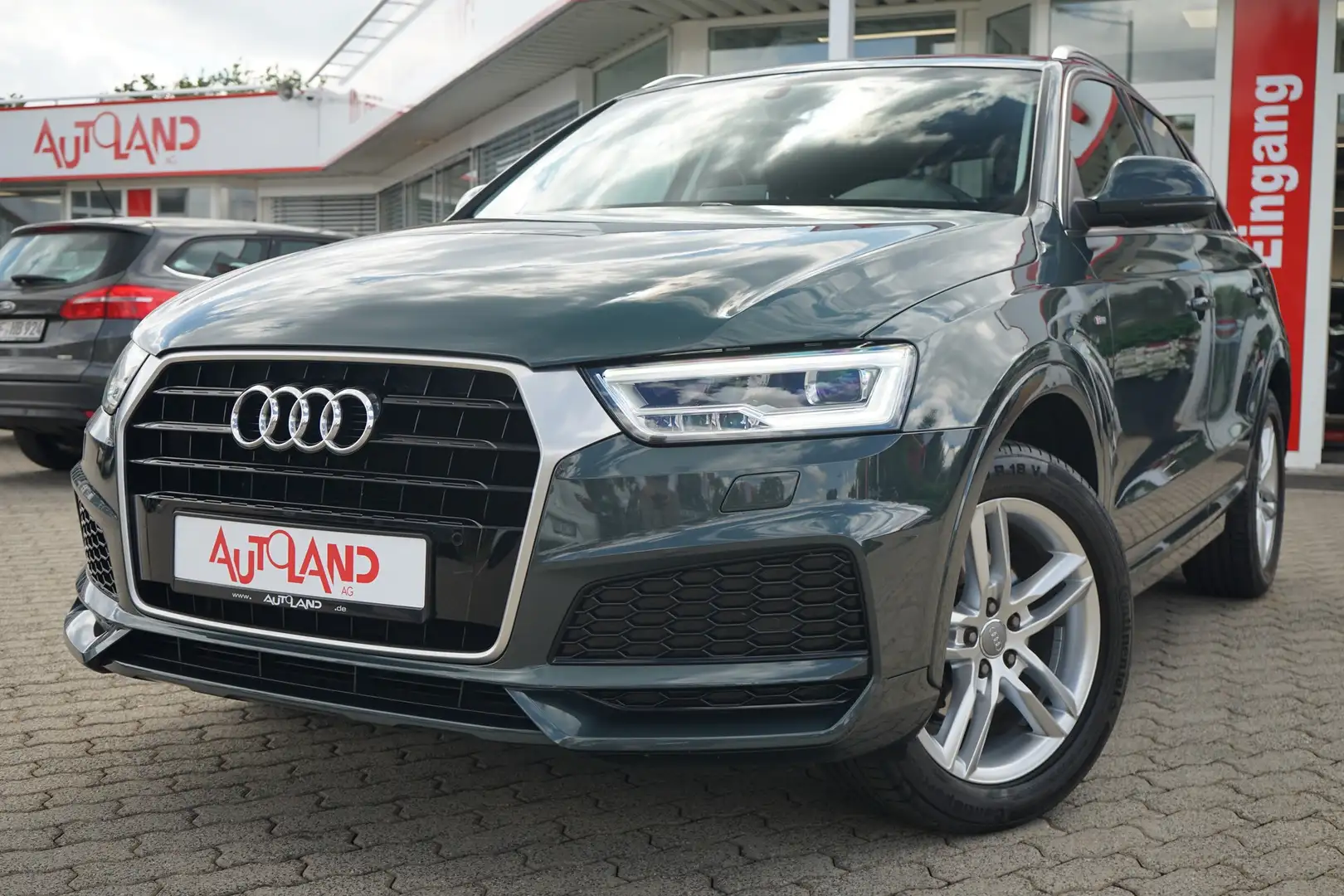 Audi Q3 1.4 TFSI S-Line LED Navi Tempomat Sitzheizung Vert - 2