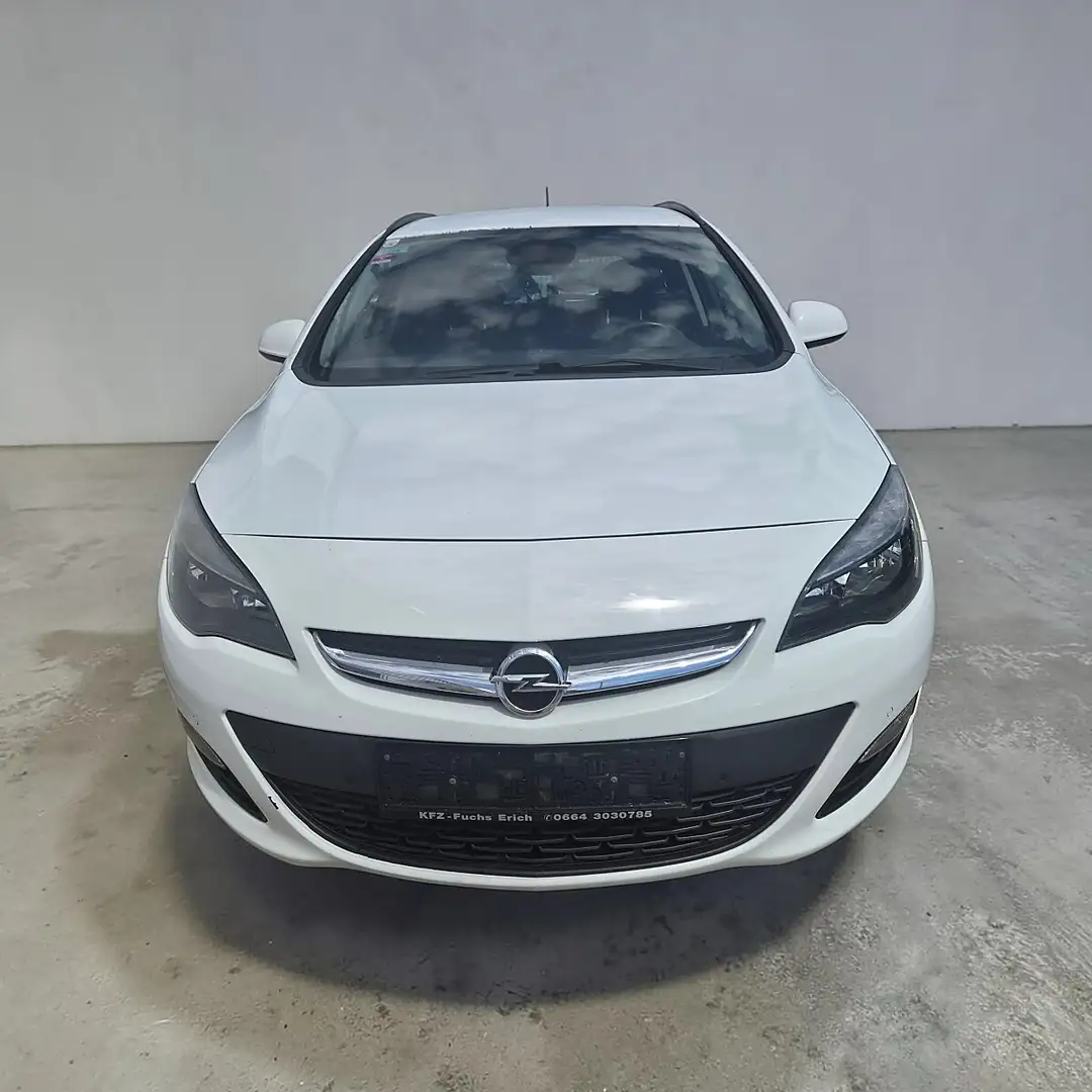 Opel Astra SportsTour. 1.7 CDTI Edi Weiß - 2