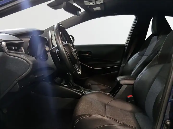 Toyota Auris 2022, foto 12