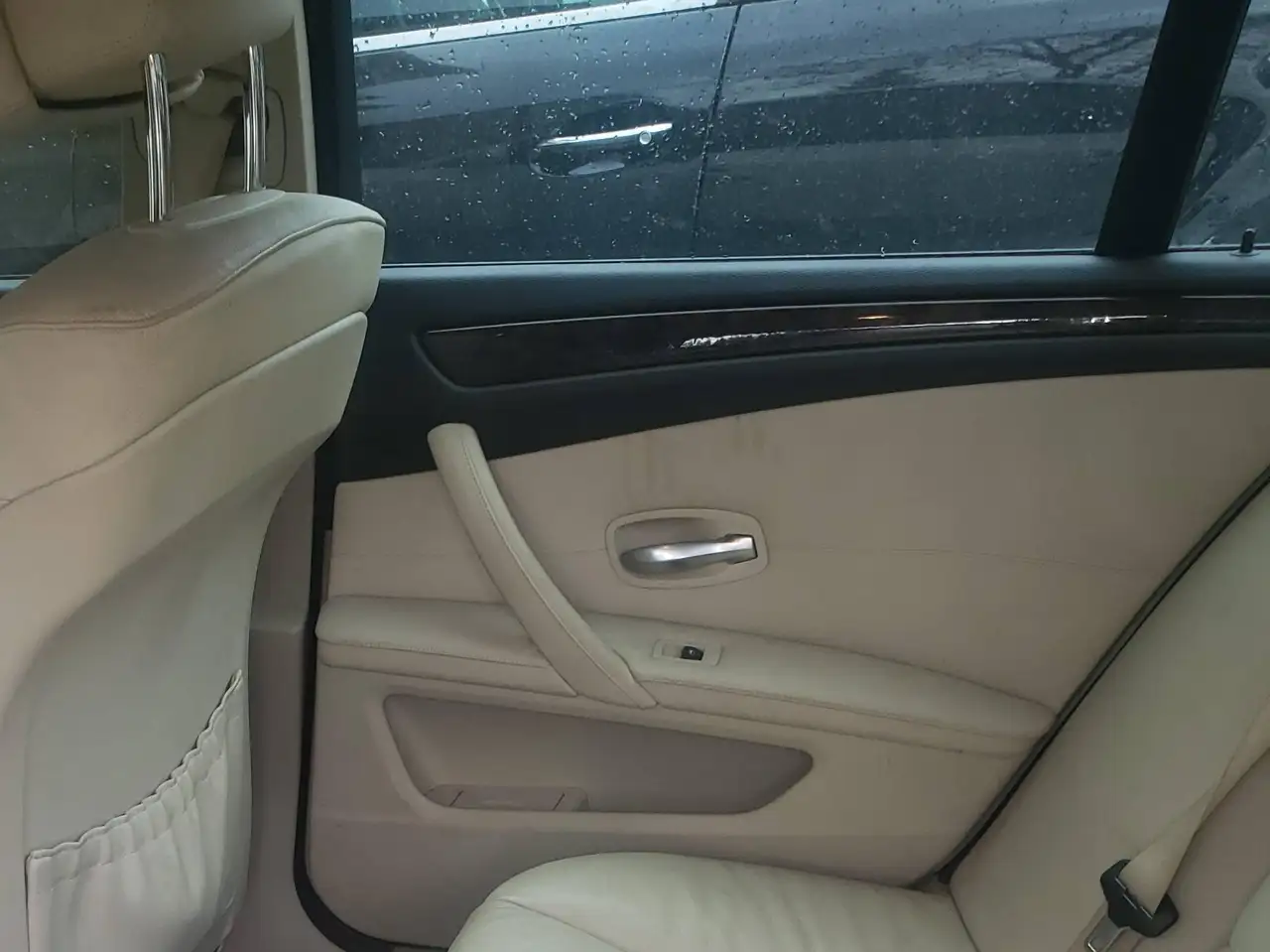 BMW 5 Series снимка BMW 5 Series