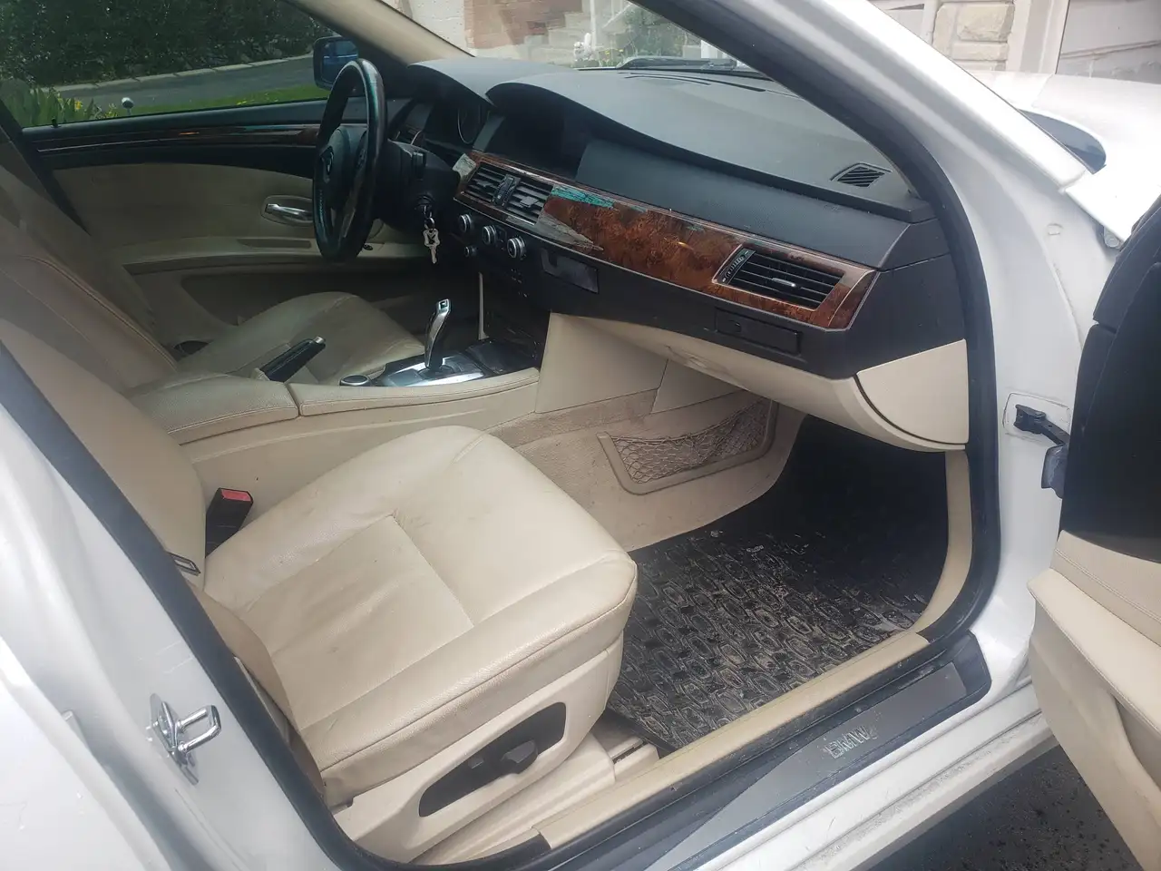 BMW 5 Series снимка BMW 5 Series