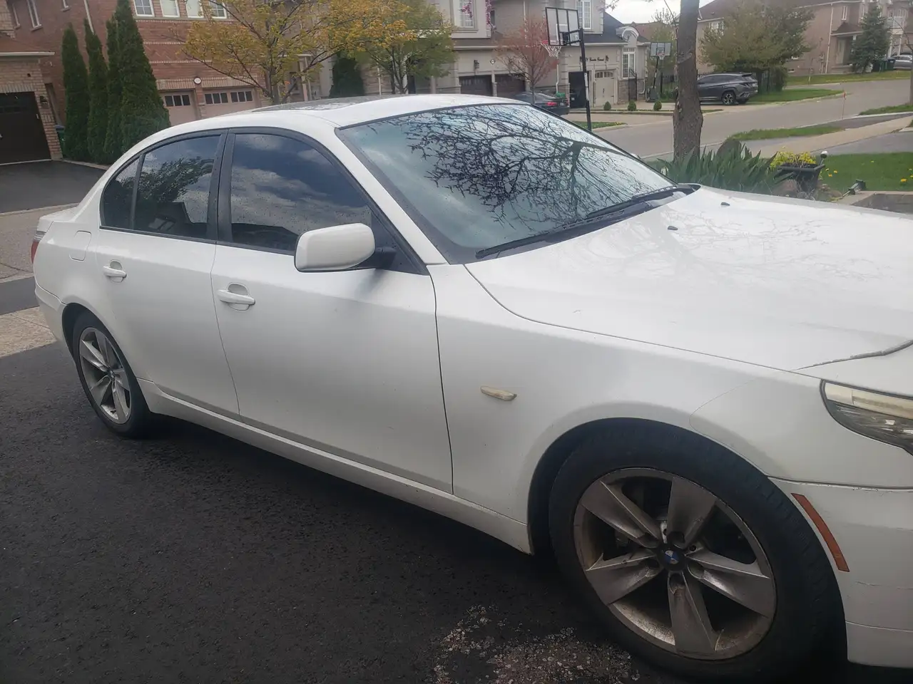 BMW 5 Series снимка BMW 5 Series