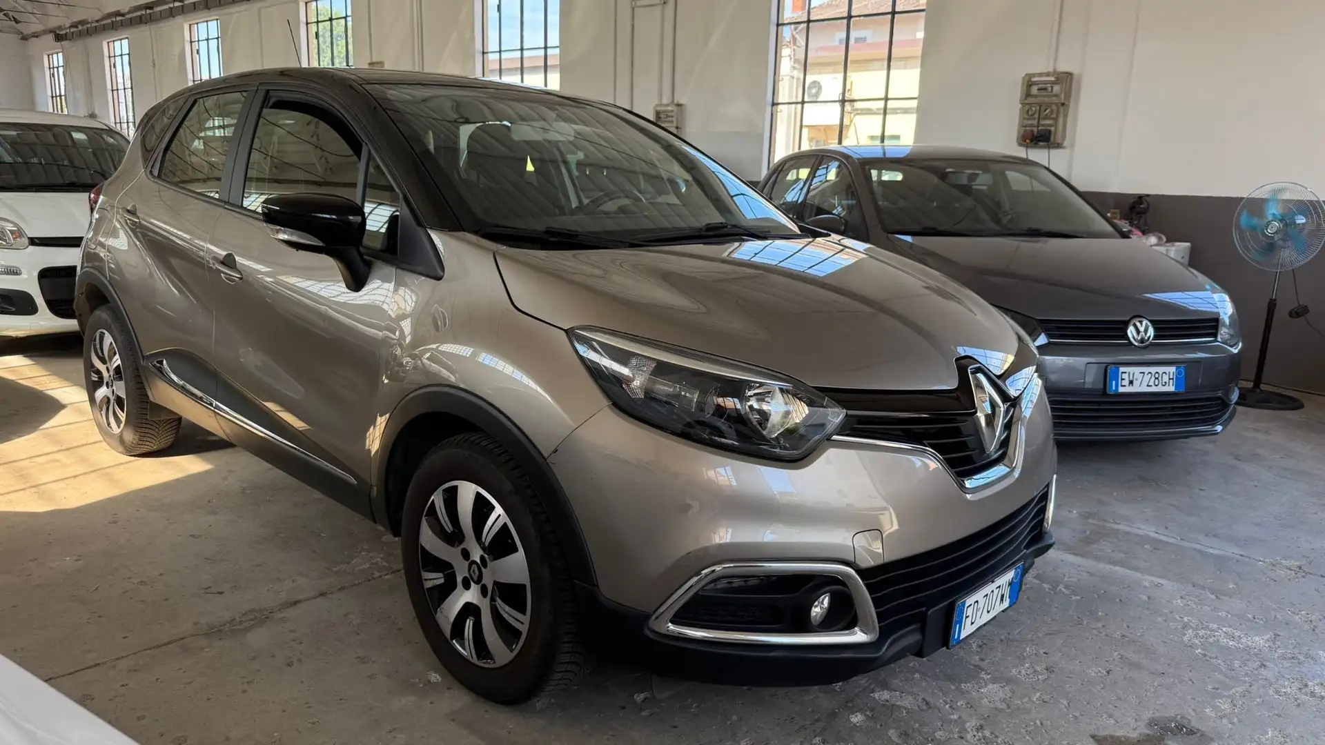 Renault Captur 1.5 dci Zen (live) 90cv E6 UNIPRO TAGLIANDI Bronzo - 1