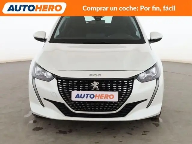 Peugeot 208 view 9