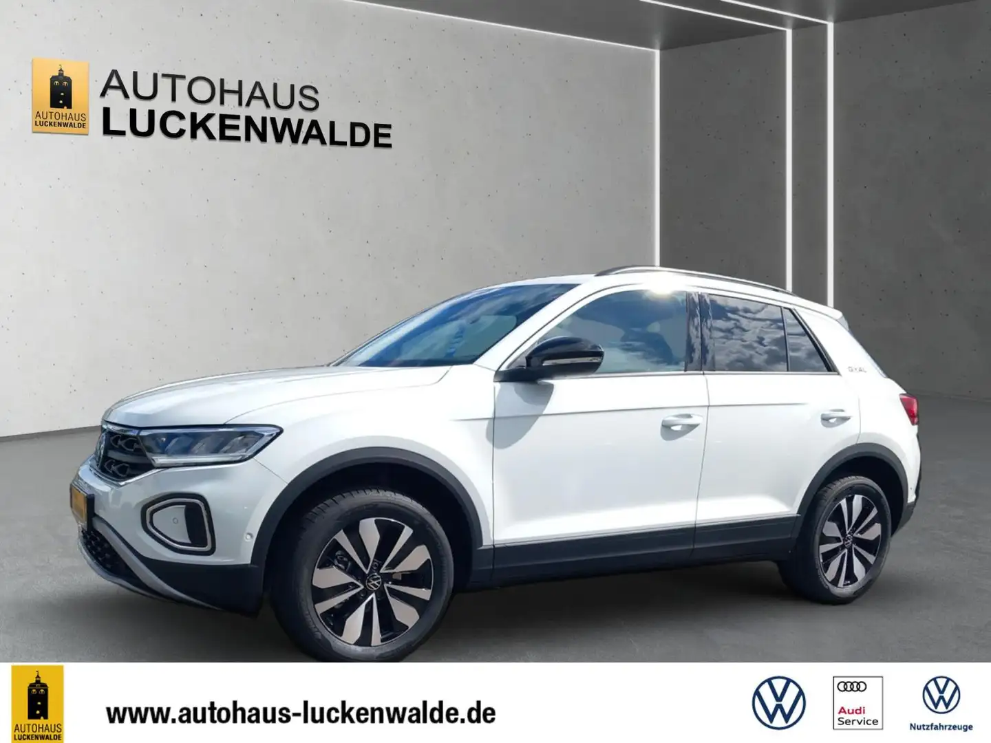 Volkswagen T-Roc 1.5 TSI Goal DSG *ACC*R-CAM*App-Connect* Wit - 2