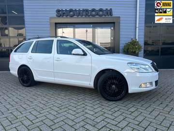 Combi 1.2 TSI Elegance Business Line Automaat|Trek