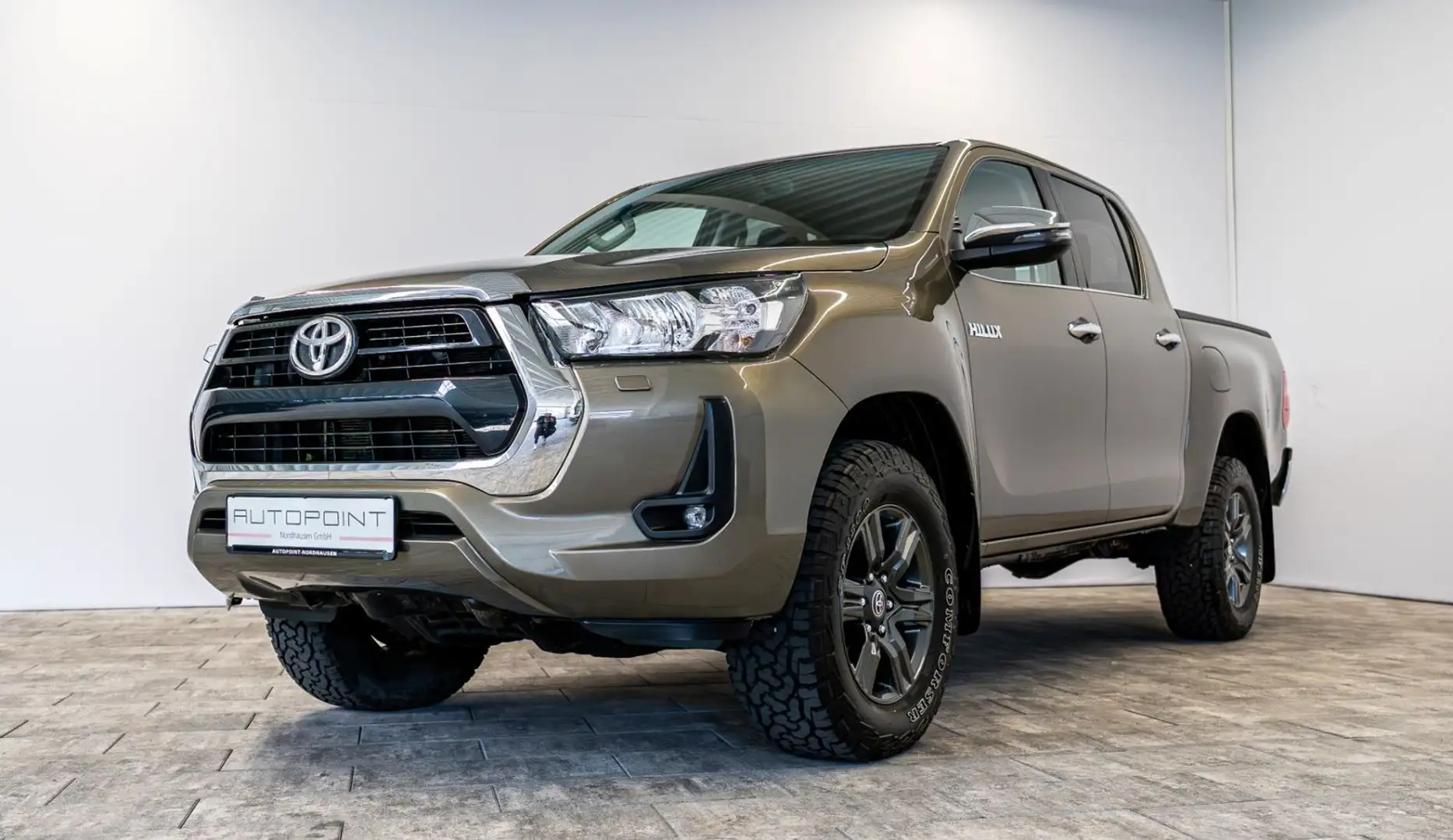 Toyota Hilux 2.8 D-4D 4x4 °RFK°SHZ°AHK° Verde - 1