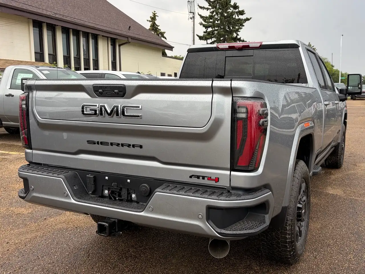 GMC Sierra 3500HD снимка GMC Sierra 3500HD