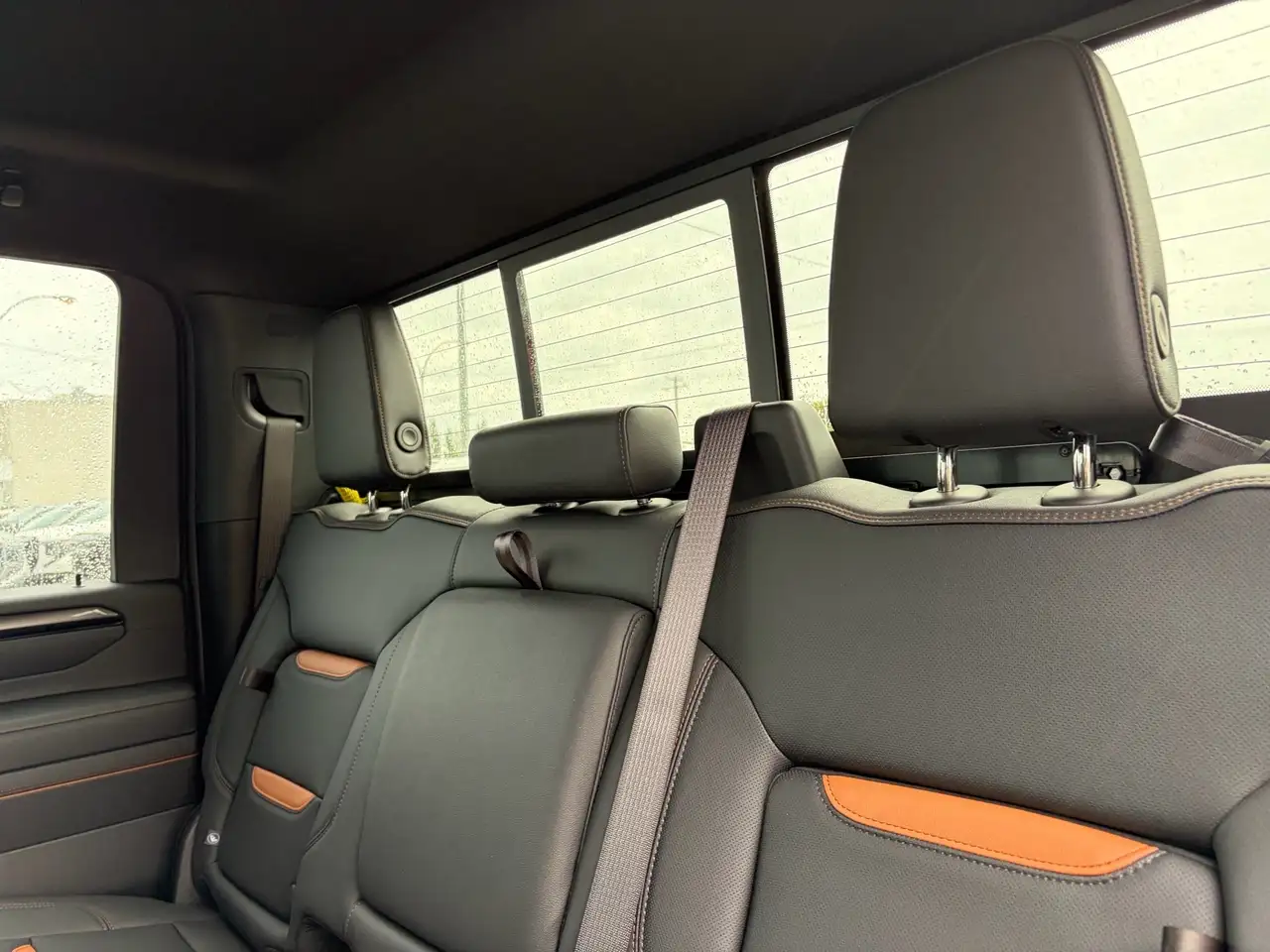 GMC Sierra 3500HD снимка GMC Sierra 3500HD