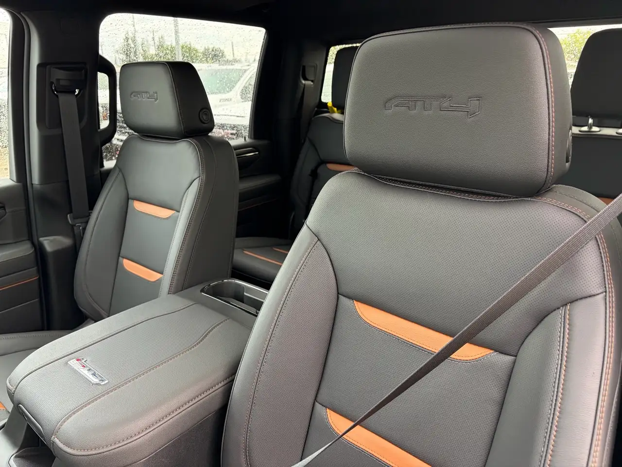 GMC Sierra 3500HD снимка GMC Sierra 3500HD