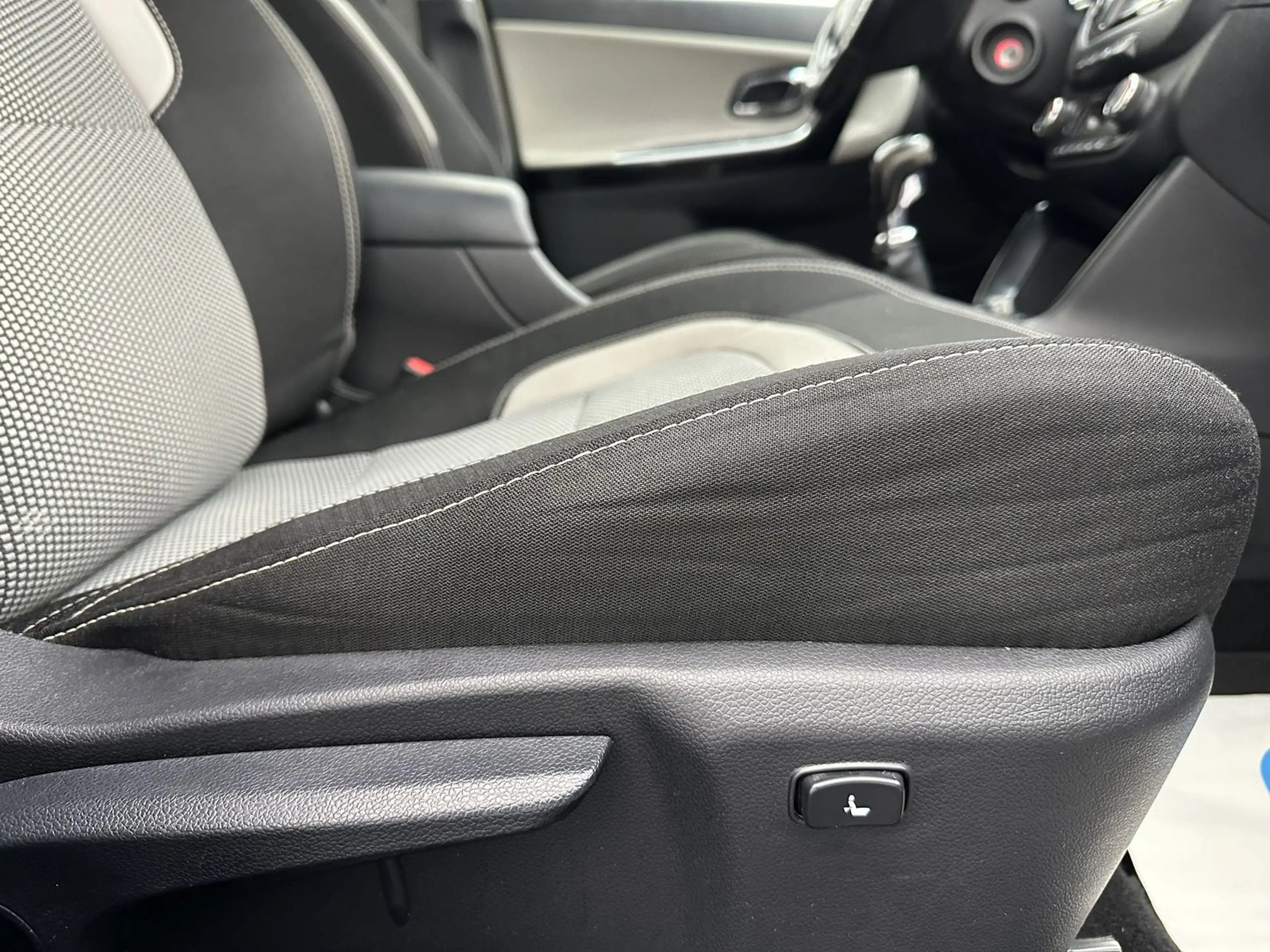 Kia Ceed / cee'd Dream Team " NAVI-SITZH-MULTI-PDC" — photo 9