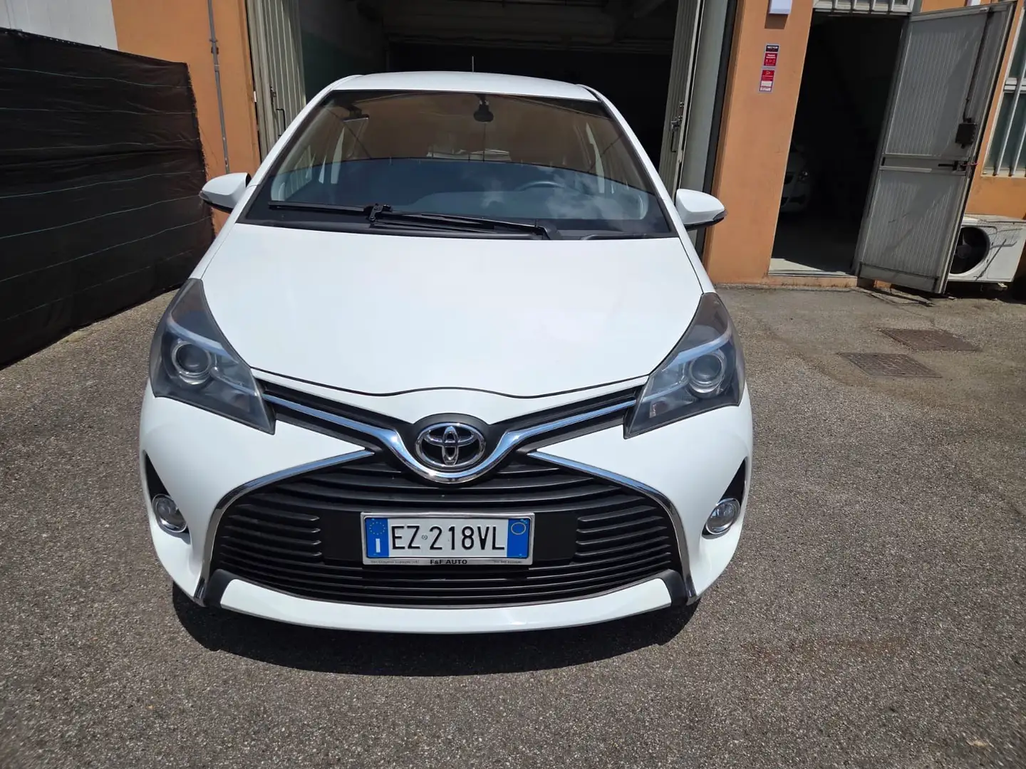 Toyota Yaris 1000 benzina lounge unica propietaria - 1