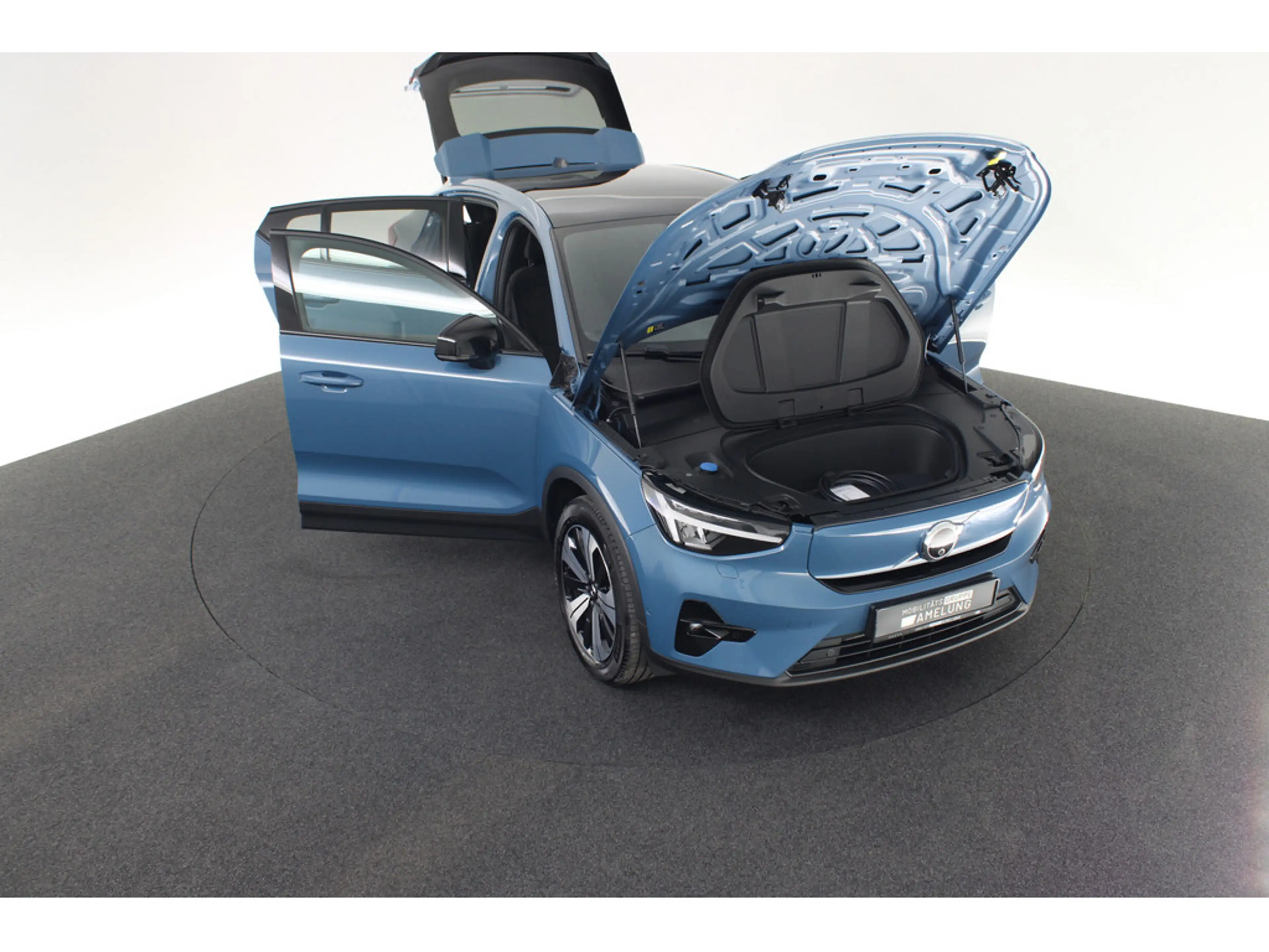 Volvo C40 Ultimate Recharge Pure Electric 2WD PANO — photo 28