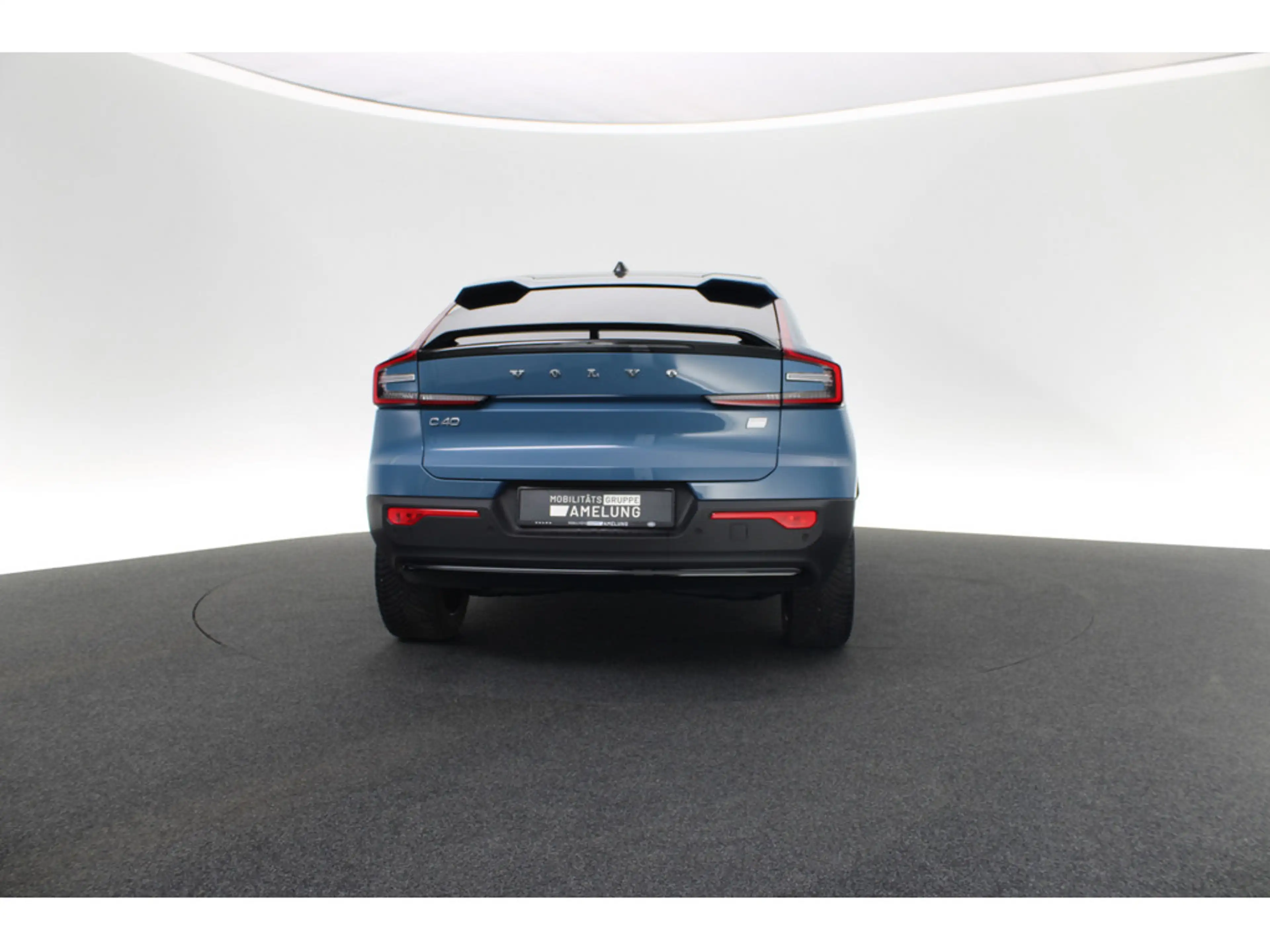 Volvo C40 Ultimate Recharge Pure Electric 2WD PANO — photo 6
